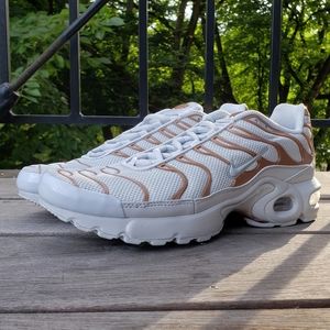 Nike Air Max Plus GS "Pure Platinum"